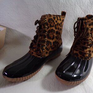 Leopard Boots Dylan-33 NIB New in Box, Yoki Fashion Inc. Women's size 7